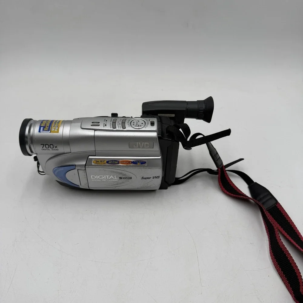 JVC GR-SXM260U Compact VHS-C VHS 700x Digital Zoom Camcorder Tested Working